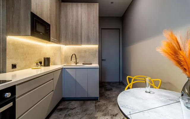 Апартаменты на Высоте на пл. Сенная, д. 1