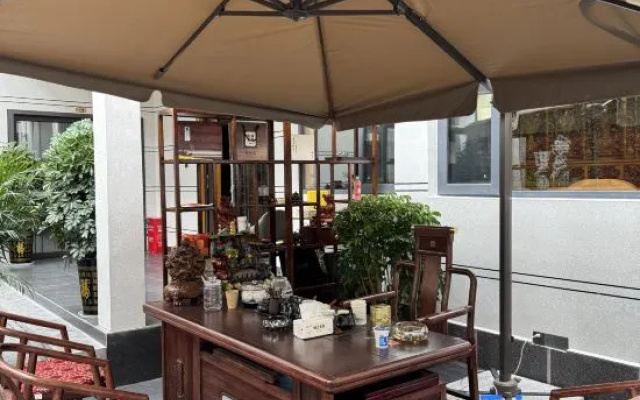 Shangri-La Xinyue Courtyard Whole House Smart Cloud Oxygen Light Luxury B&B – Restaurant – Shangri-La