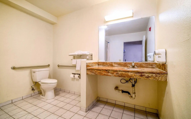 Regency Inn & Suites