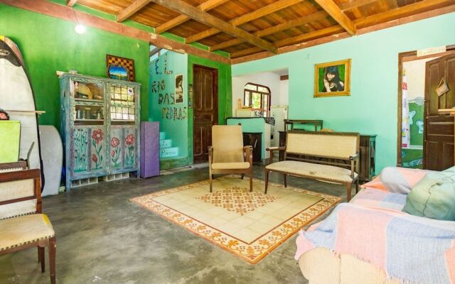 Hostel e Camping Rio das Pedras