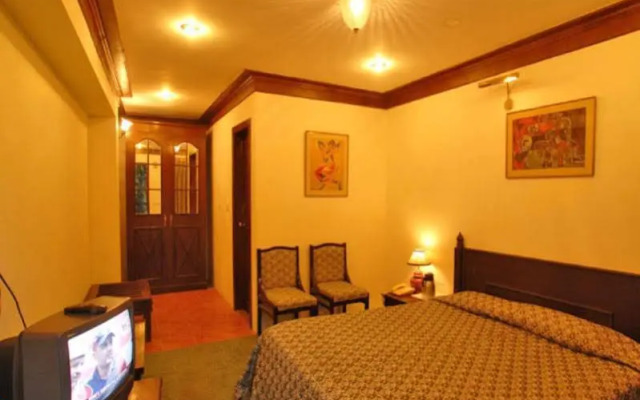 Mount N Mist Hotel