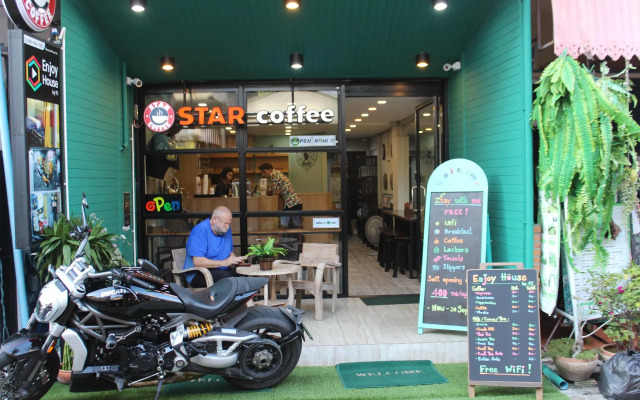 Enjoy House - Hostel