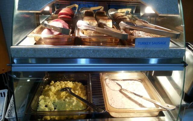 Holiday Inn Express Hotel & Suites Bentonville by IHG