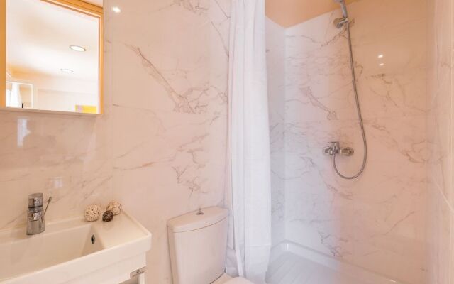 St Spyridon Cosy Apartment