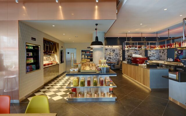 citizenM Paris la Défense