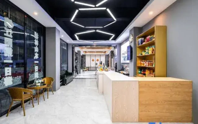 Yebang Convenience Hotel (Guilin North Railway Station)