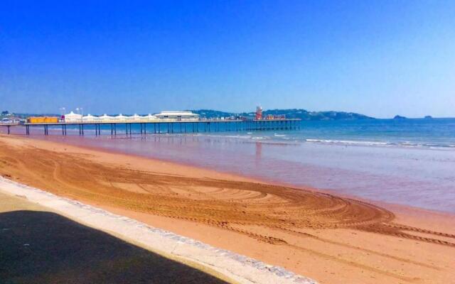 Three Beaches Holiday Apartments - close to Goodrington beach in Paignton
