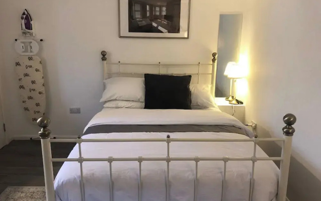 Hackney E5 - Perfect for Couples Getaway