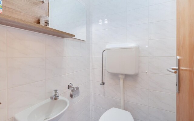 Stunning Home in Cizici With Wifi and 2 Bedrooms