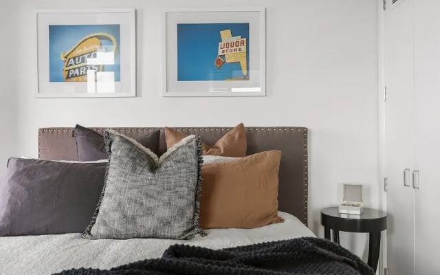 Bright Modern One Bed Marina Penthouse - by Urban Butler