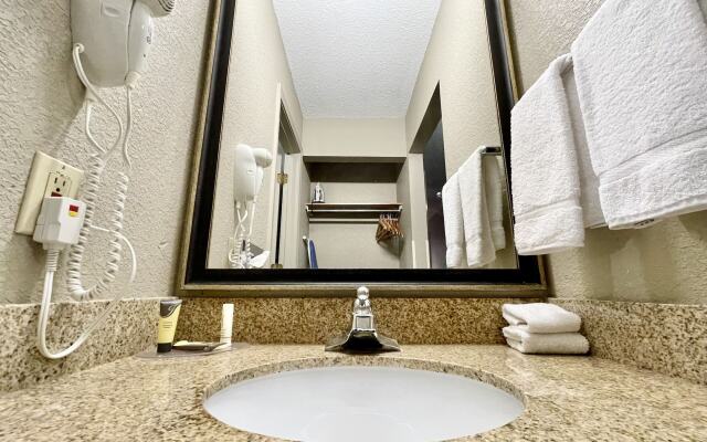 FairBridge Inn & Suites Fort Wayne