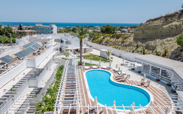 Aloe Hotel