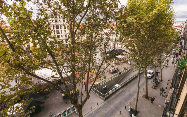 PYR Select Plaza Santa Ana