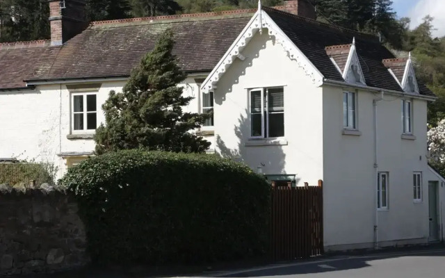 Cardingmill Corner
