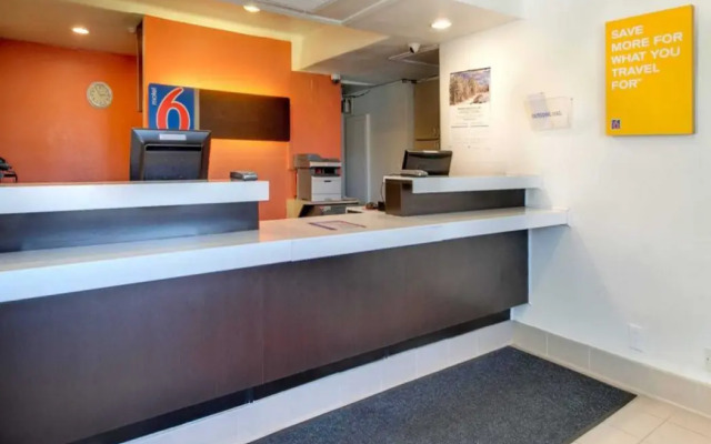 Motel 6 Capitol Heights, MD - Washington