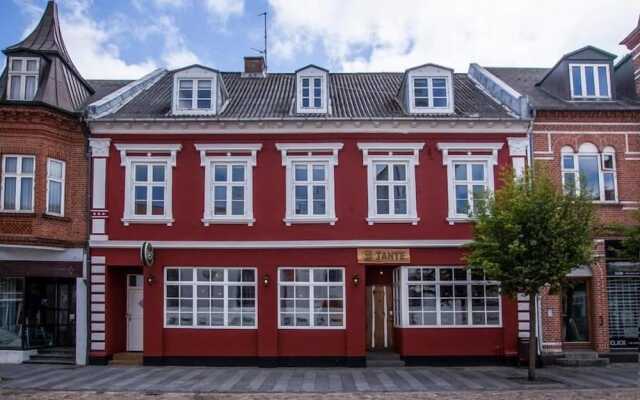 hotelImage