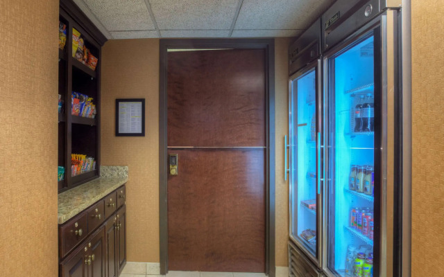 Comfort Inn & Suites Evansville Airport