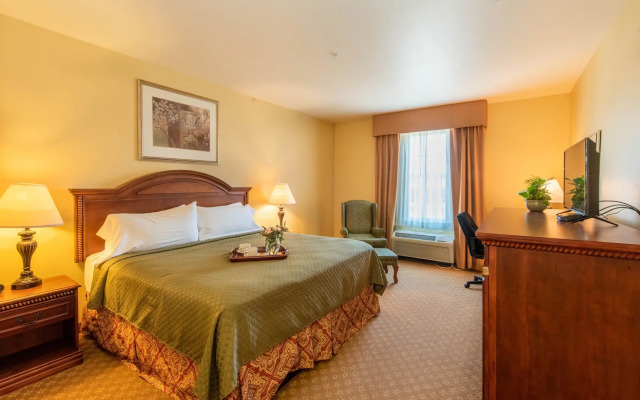 Natchez Grand Hotel & Suites On the River