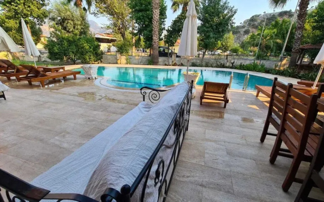 Stunning 10 Bedroom Villa in Dalyan