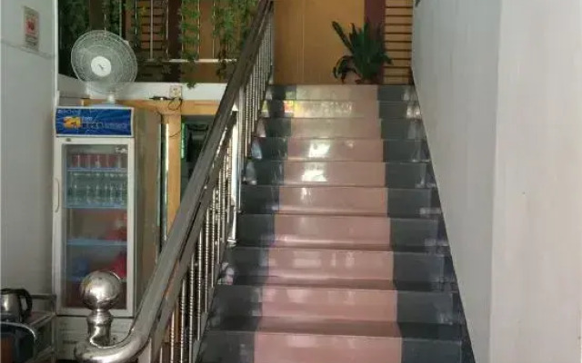 Qingyuan New Era Business Hotel