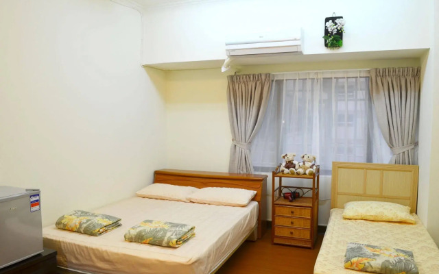 Holo Hostel