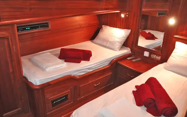 Ibiza Cruise Experience