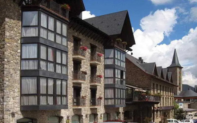 Villa De Sallent 3