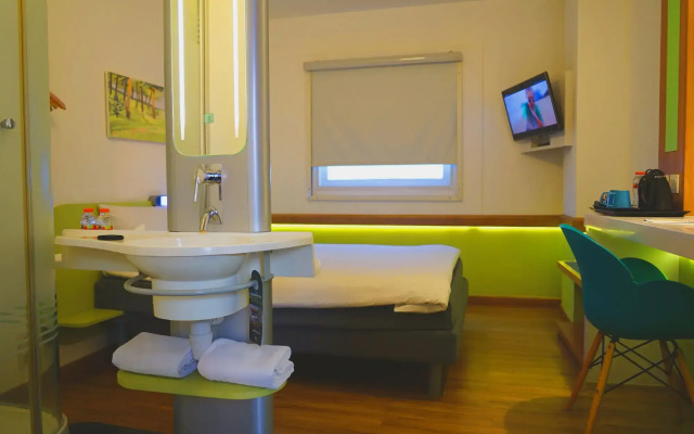 Deka Hotel Surabaya HR Muhammad
