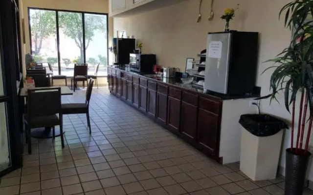 Rodeway Inn North Florence