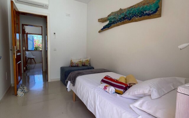 Belvilla by OYO Es Queixal