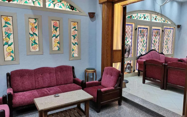 Golden Rose Hotel