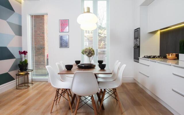 STUNNING Brand New Apartment