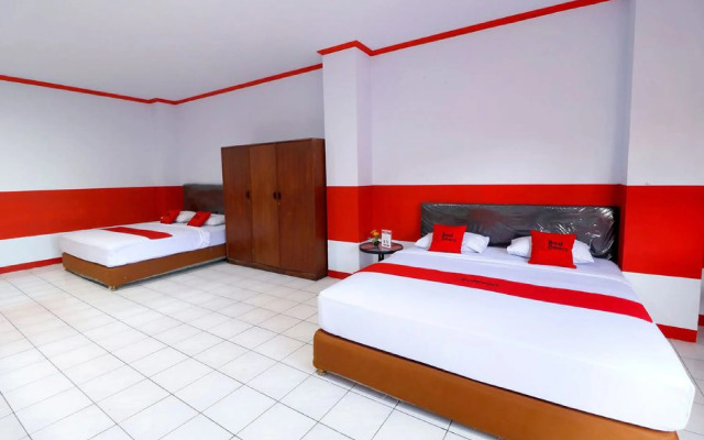 RedDoorz Plus @ Samratulangi Manado