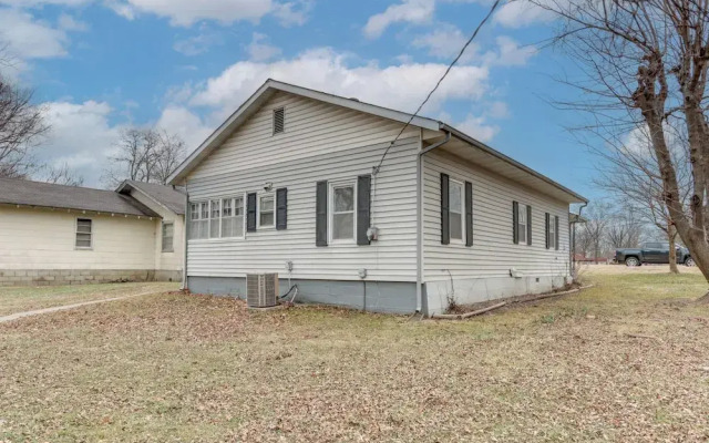 Walkable & Updated Nevada Home: Family Friendly!