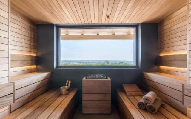 Exclusive Living Villas