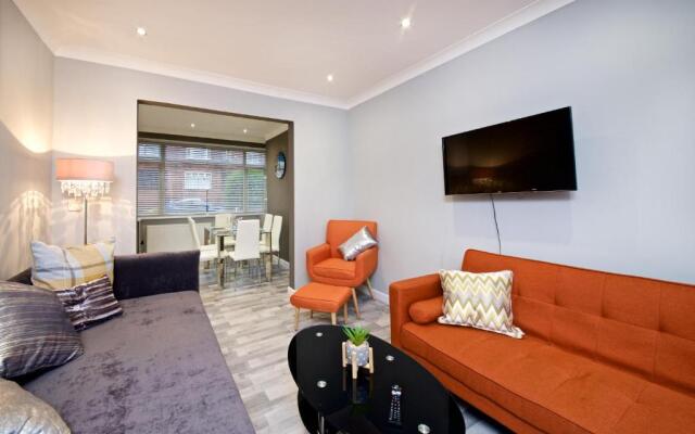 Beautiful Cozy Home With Free Parking