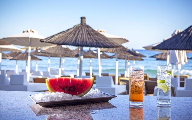 Kosmoplaz Beach Hotel