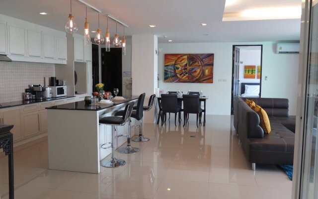 "6/18-penthouse 3 Bedrooms Walking To Patong Beach"