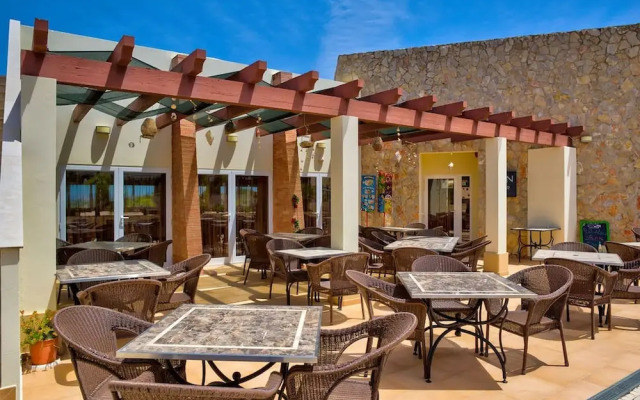 7 Boa Nova Immaculately Presented TWO Storey TOW