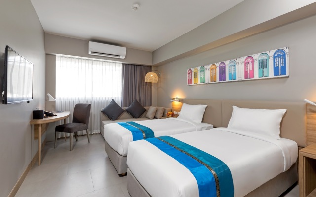 Journeyhub Phuket Patong Hotel