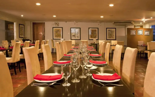 The Oasis Paco Park Hotel