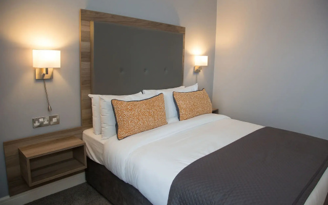 Westlodge Hotel