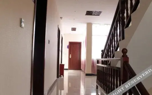 Chunjiang Hotel