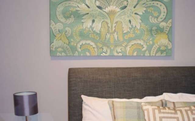 Cosy 2 Bedroom Apartment in Dean Village