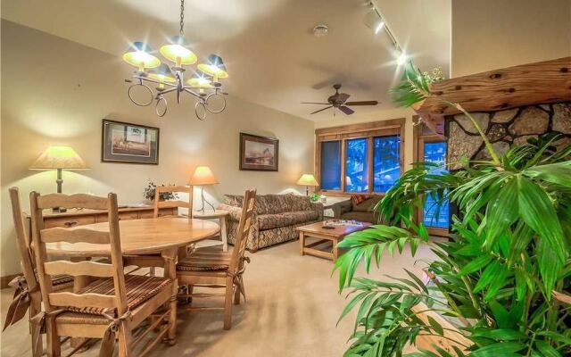 Timberline Lodge 2111