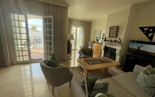 Marbella - House - Sleeps 4 - Pool - Parking