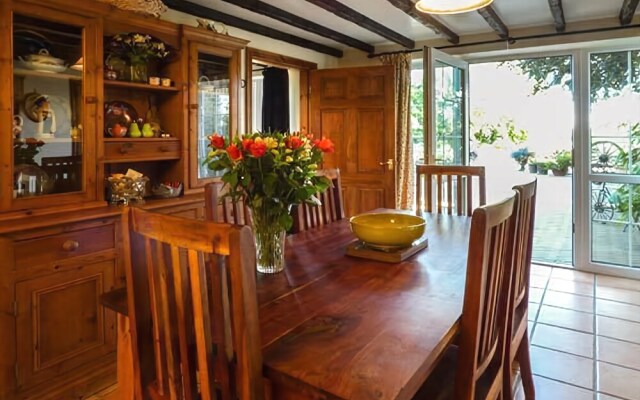 Golden Hill Cottage