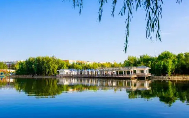 Qianbaidu Hotel (Changchun Jida South School Store)