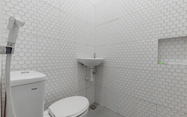 Urbanview Hotel Nakasya Burangrang