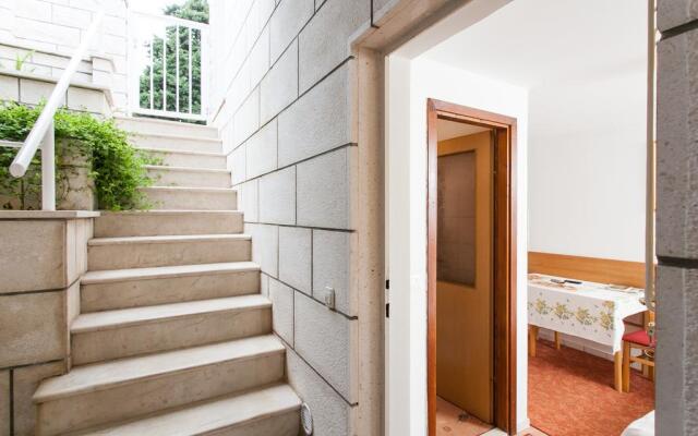Apartments Miljak